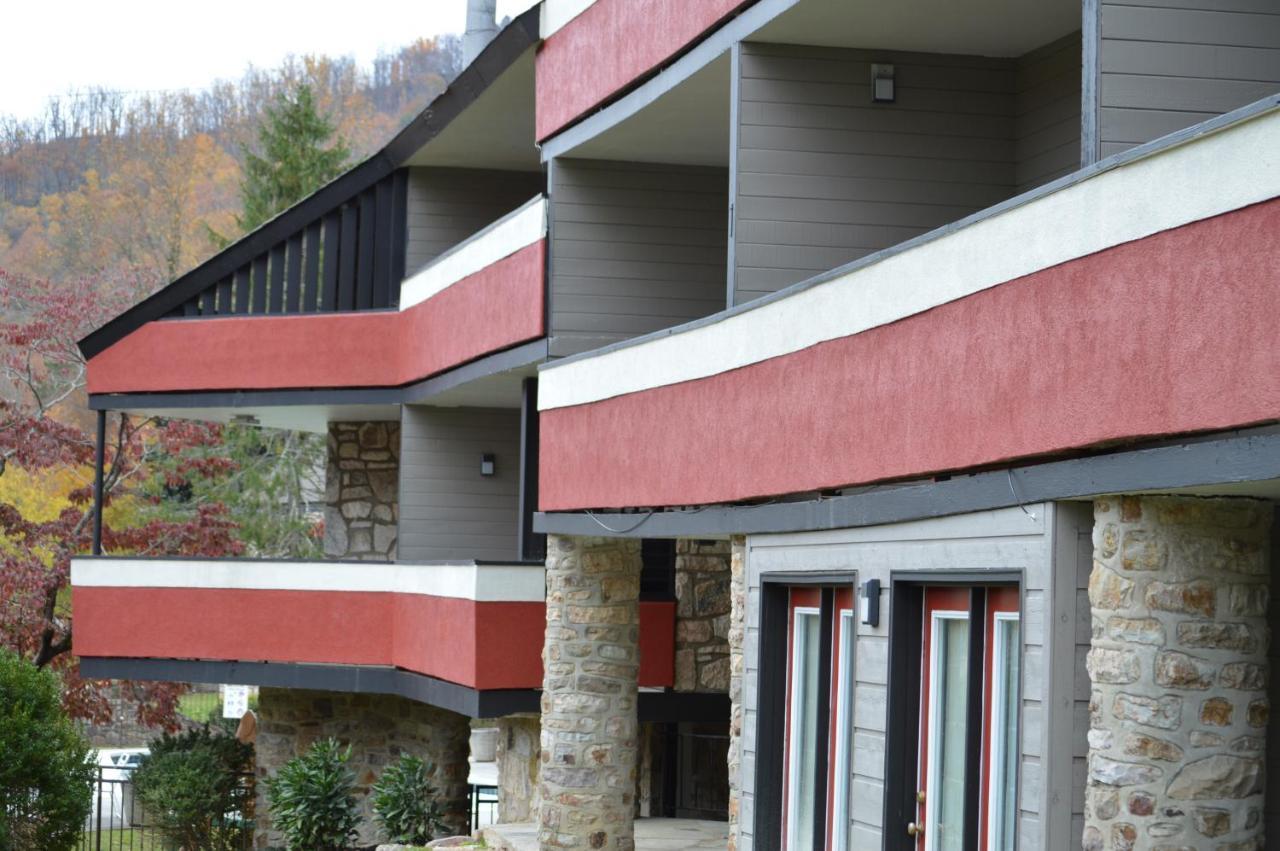 Chalet Inn Gatlinburg Exterior photo