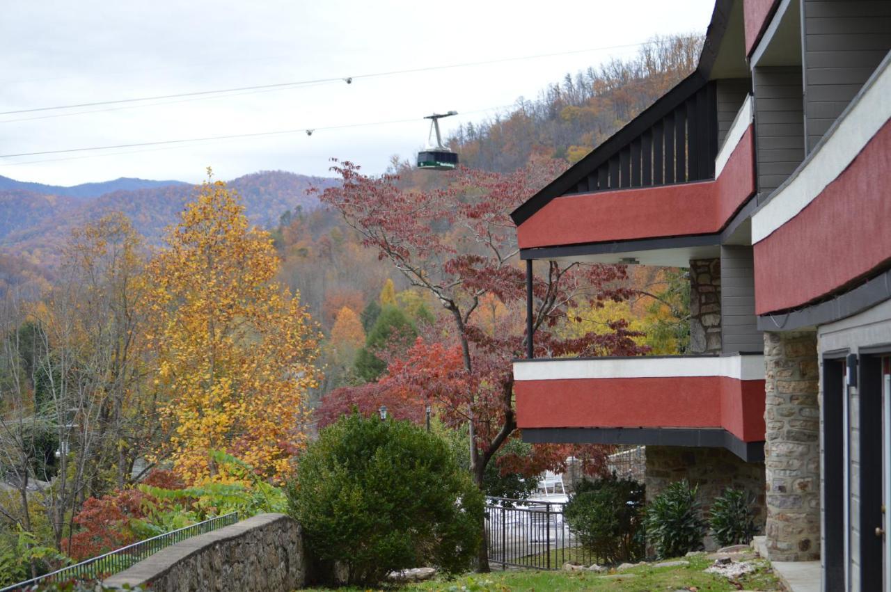 Chalet Inn Gatlinburg Exterior photo