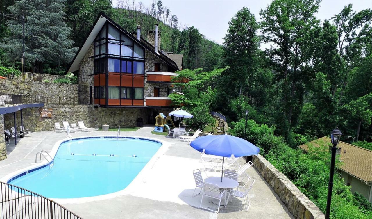 Chalet Inn Gatlinburg Exterior photo