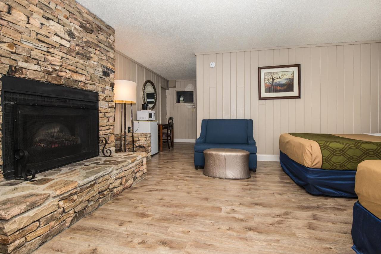 Chalet Inn Gatlinburg Exterior photo