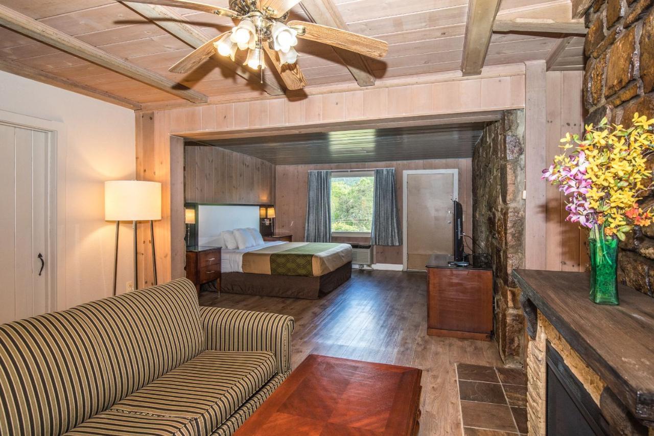 Chalet Inn Gatlinburg Exterior photo